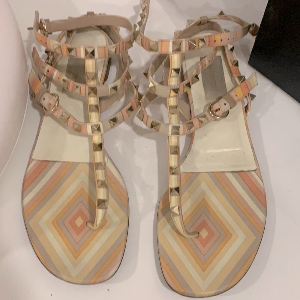 VALENTINO ROCKSTUD SANDAL